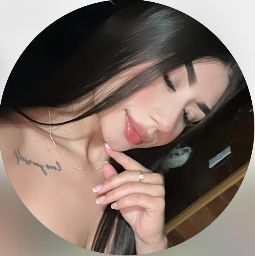 <em>Sara Pérez</em>